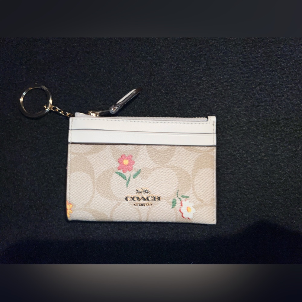 NWT Coach mini skinny ID case